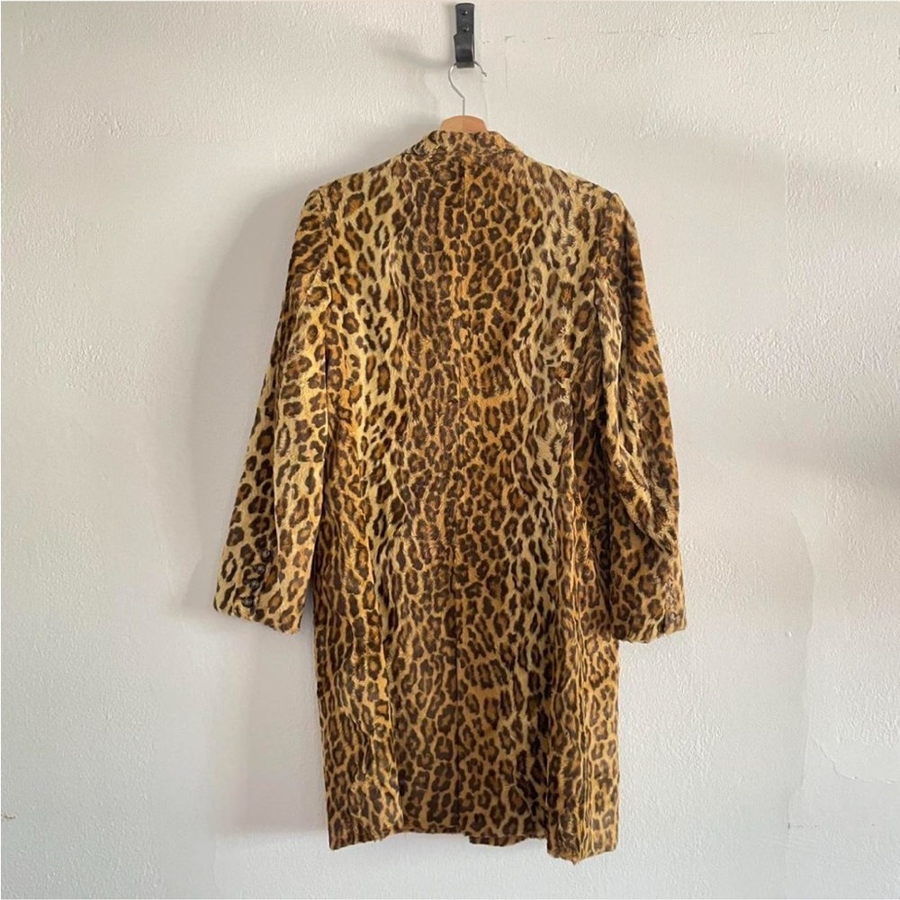 Vintage 90s Y2K leopard fur blazer coat. Fits like a medium. - Picture 2 of 4
